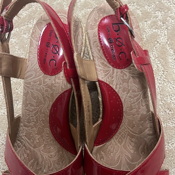 Boc Patent leather red sandals wedge - Picture 4 of 6